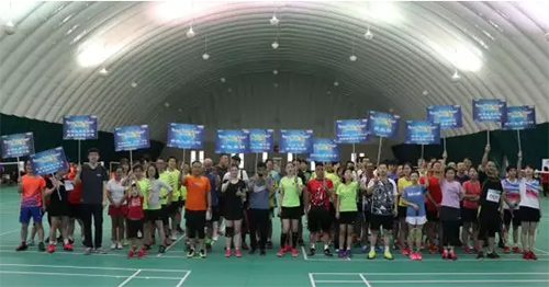 1參賽隊(duì)員摩拳擦掌準(zhǔn)備迎接比賽.jpg 1參賽隊(duì)員摩拳擦掌準(zhǔn)備迎接比賽.jpg