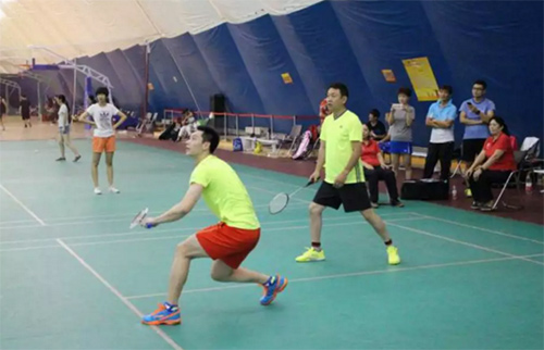14世界羽毛球冠軍劉小龍、前央視著名主持人楊柳與選手進(jìn)行羽毛球友誼賽(第三屆).jpg 14世界羽毛球冠軍劉小龍、前央視著名主持人楊柳與選手進(jìn)行羽毛球友誼賽(第三屆).jpg